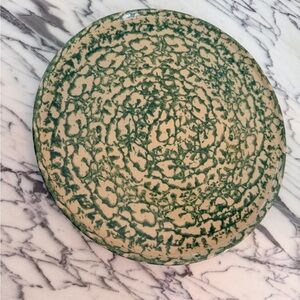 Vintage RRP | 12” Pizza Pan USA Stoneware | Green and Tan Patterned Plate